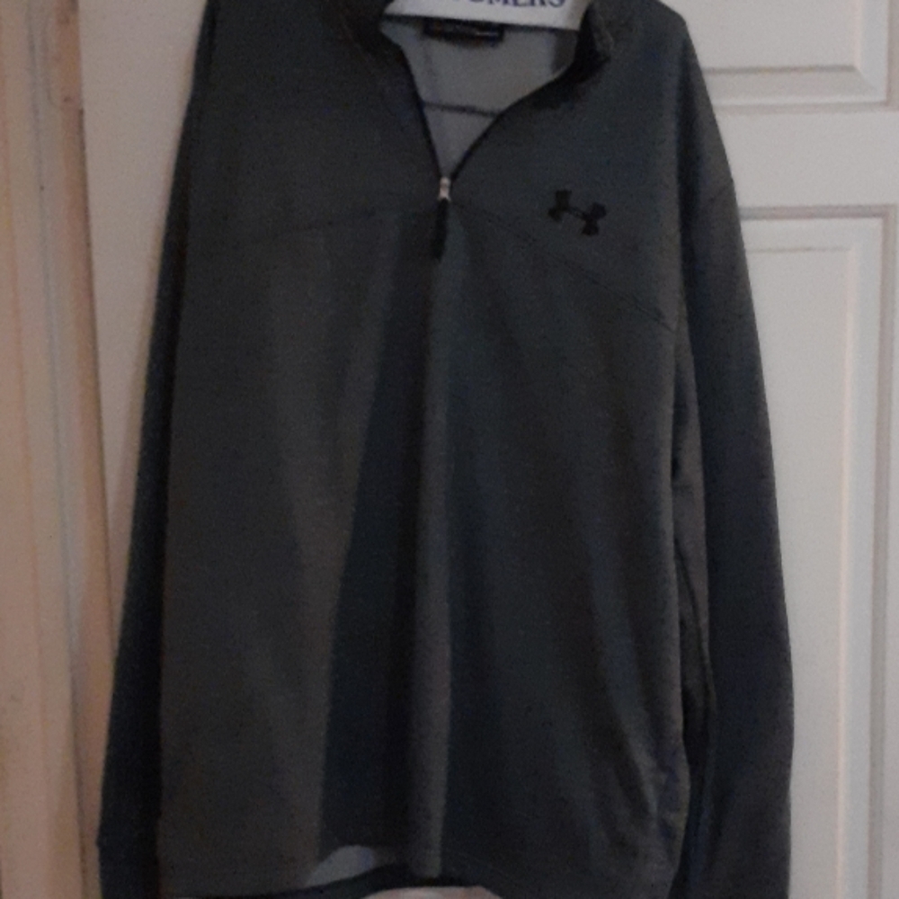Men under armour fleece jacket